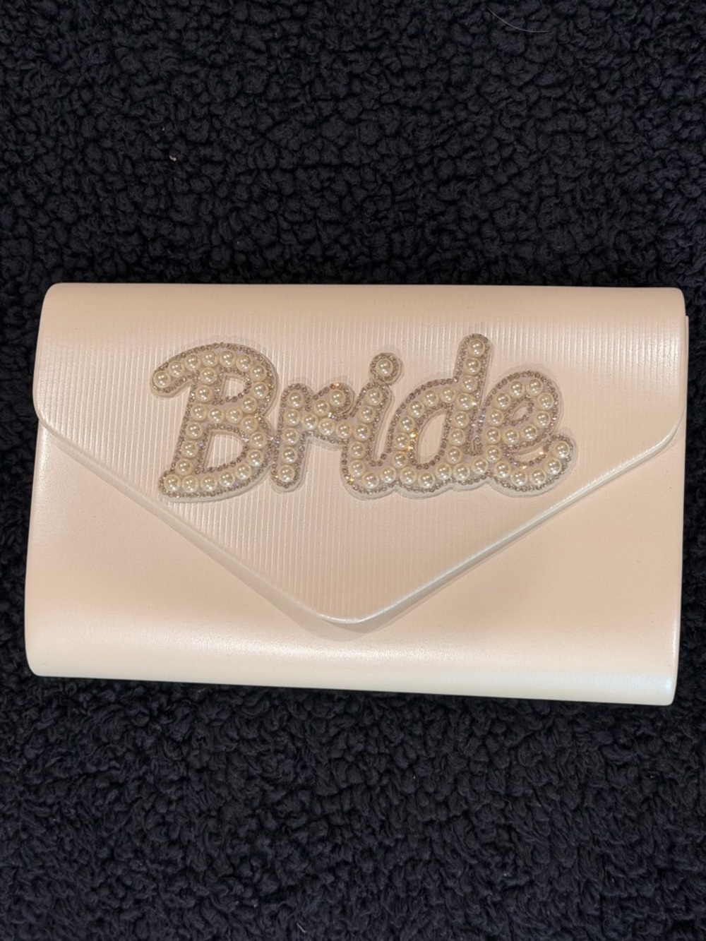 Bride Pearl Embellished Cream Clutch with Gold Chain - Picture 3 of 5